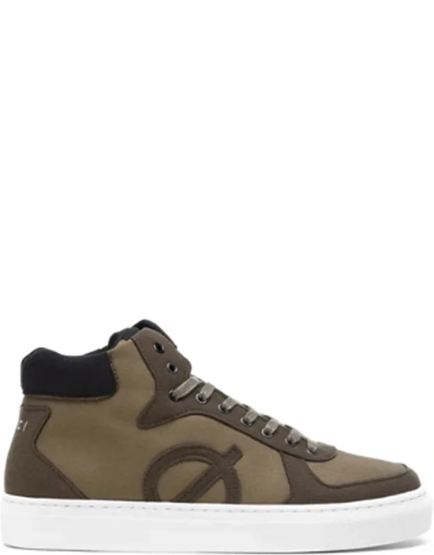 Legends Sneakers