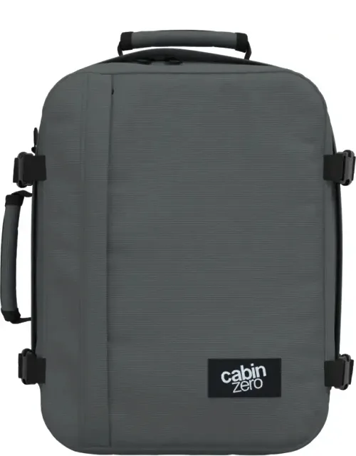 Classic Backpack 28l With Side Compression Straps And Airflow System