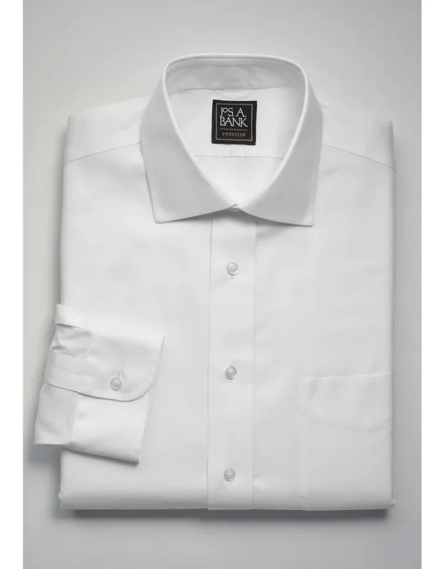 Traveler Collection Traditional Fit Spread Collar Dress Shirt