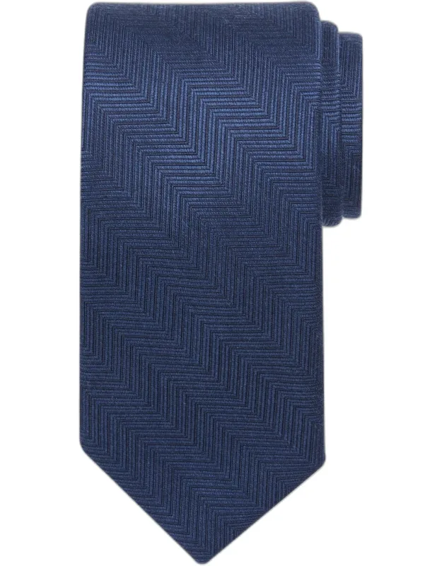 Traveler Collection Chevron Stripe Tie