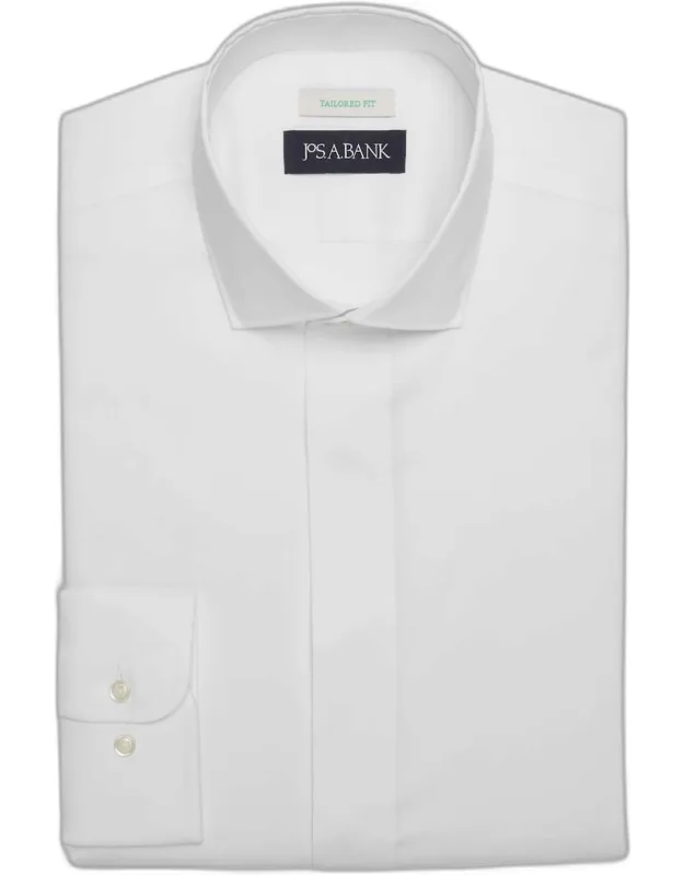 Tailored Fit Spread Collar Dress Shirt
