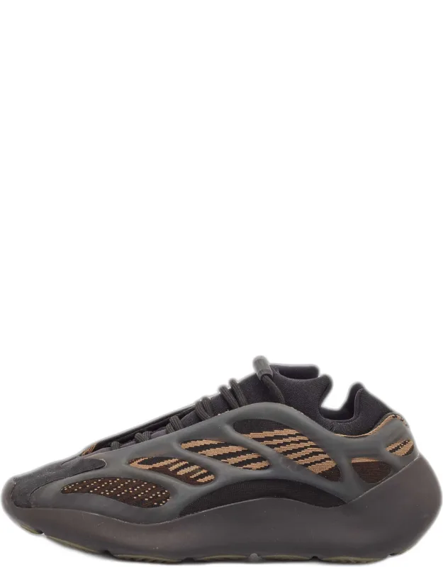 Knit Fabric And Rubber 700 V3 Clay Brown Sneakers