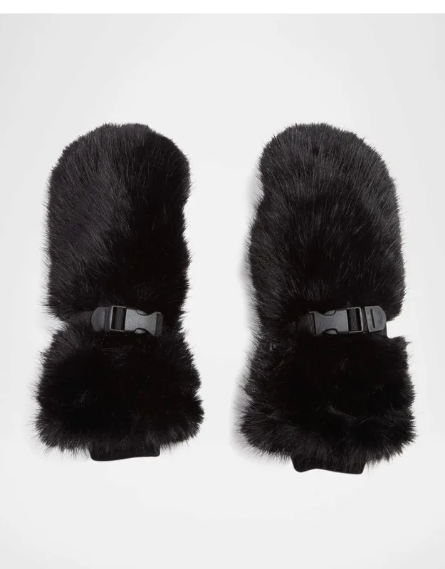 The Nevele Faux Fur Mitten
