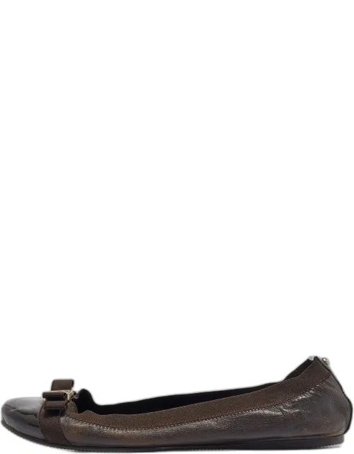 Leather And Patent Cap Toe Bow Scrunch Ballet Flats