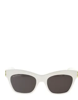 Sunglasses With Width Of The Lens 53 Mm And Length Of The Bridge 20 Mm