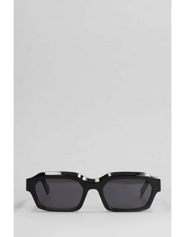 Sunglasses With 100% Uva/uvb Protection, Made In Italy