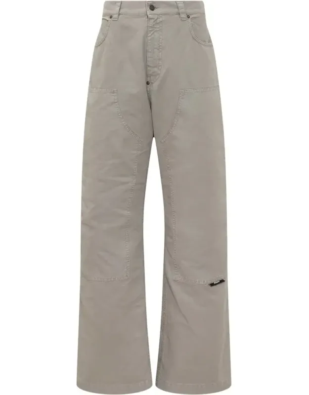 Pant With Button And Zipper Closure