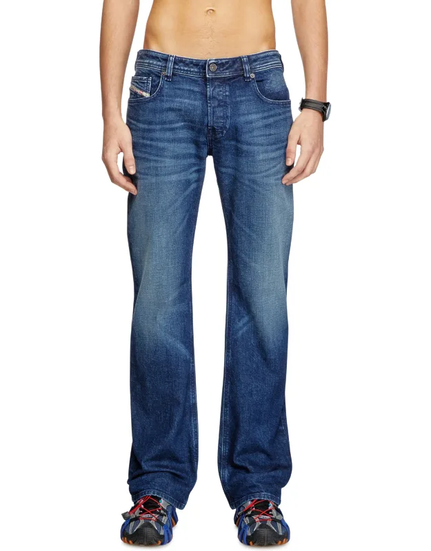 Bootcut Jeans