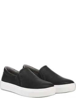 Nova Slip-on Sneakers