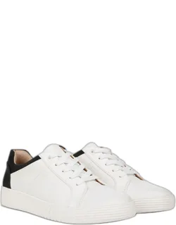 Neela Sneakers