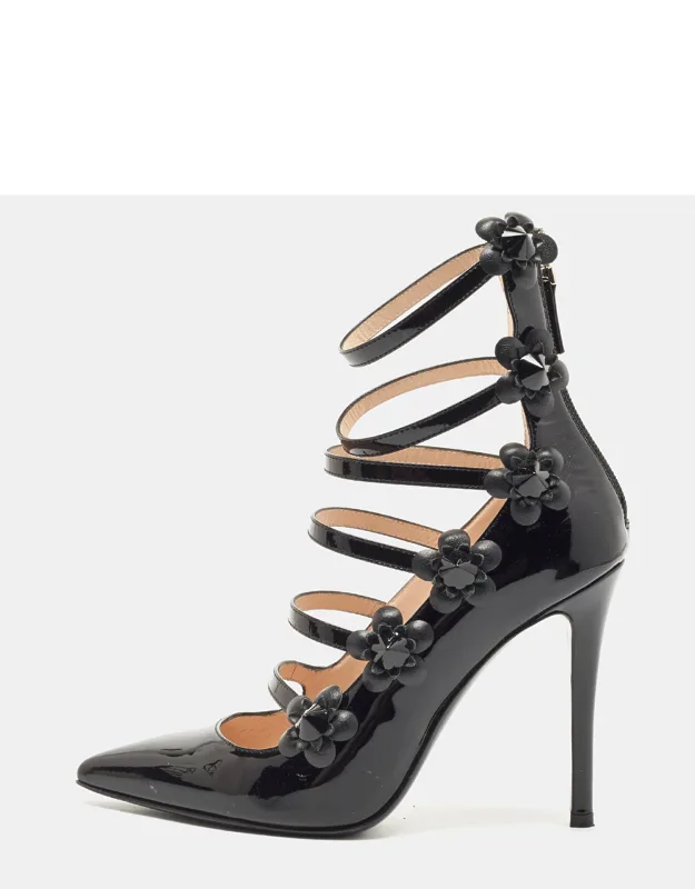 Black Patent Leather Buckle Pumps