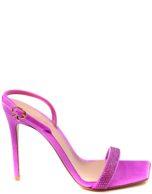 Sandal
