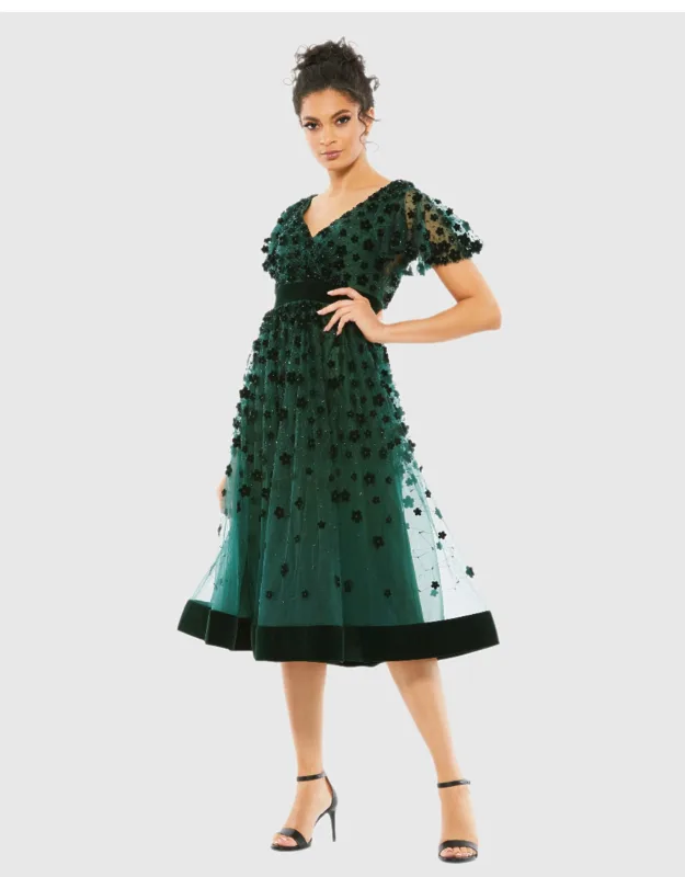 Mac Duggal Green Embellished Flutter Sleeve Velvet Hem Midi Dress
