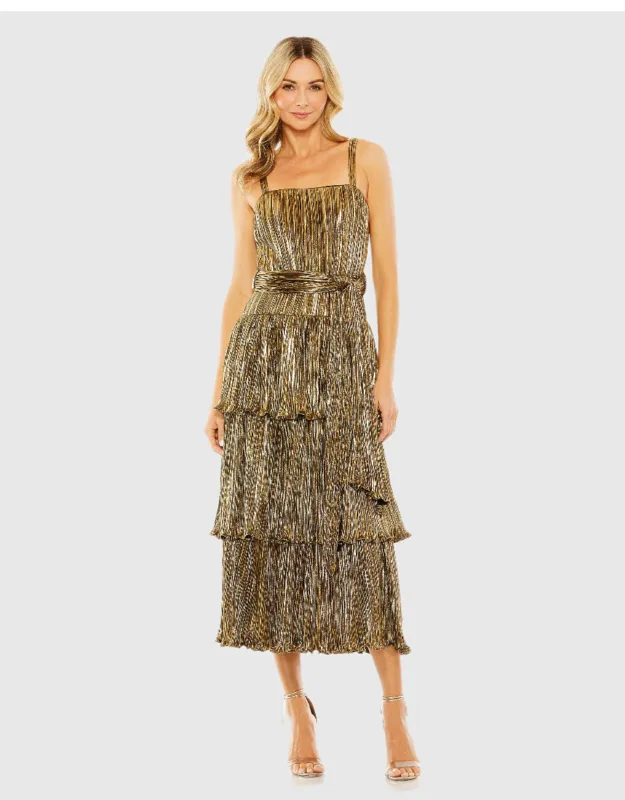 Ruffle Tiered Buckle Detail Dress