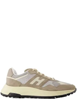 Hyperlight Sneakers - Smooth Calfskin, Gum Sole