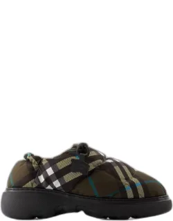 Pillow Low Mules
