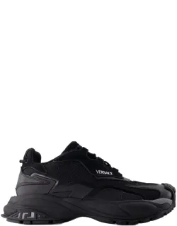 Low Top Sneakers