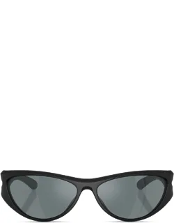 Diesel - Cat-eye Style Sunglasses With Y2k Fashion And Retro Vibes