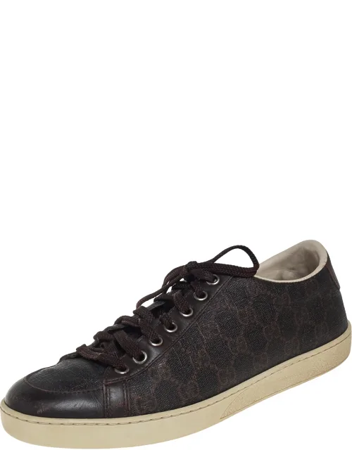 Low Top Sneakers