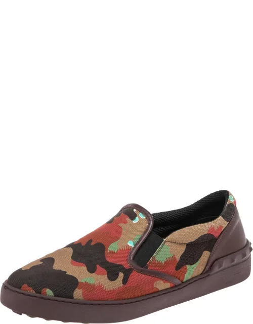 Multicolor Camouflage Print Canvas And Leather Rockstud Low Top Sneakers