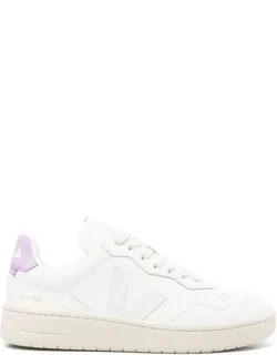 V-90 Sneakers