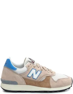 Sneakers Change Laces