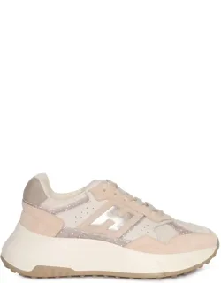 H669 Sneakers