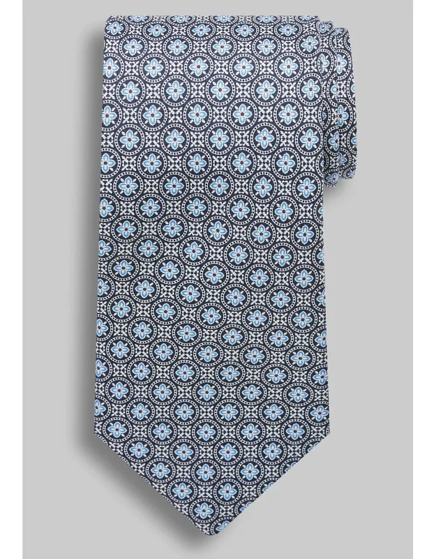 Traveler Collection Modern Medallion Tie