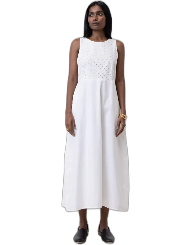 Cross-back Midi Dress In Eyelet Embroidery With Regular Fit And Pockets