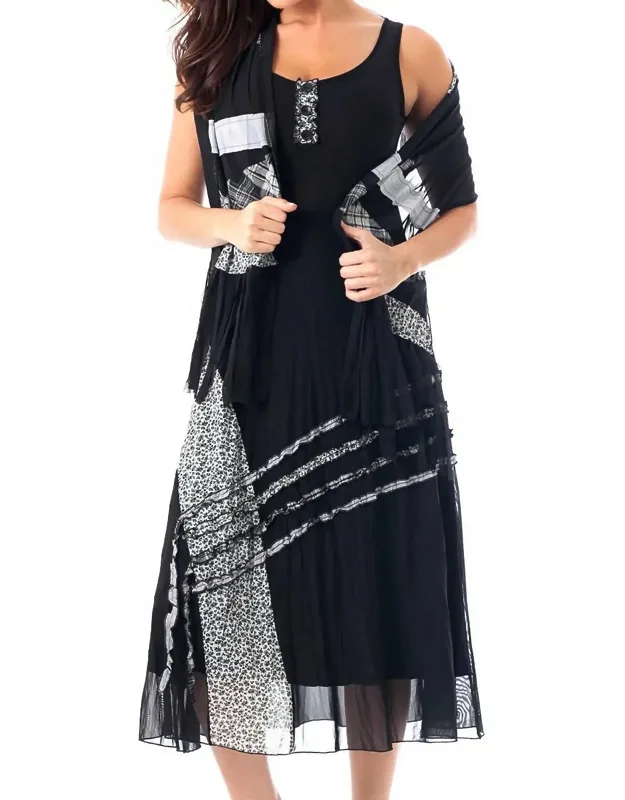 Button Pattern Maxi Dress