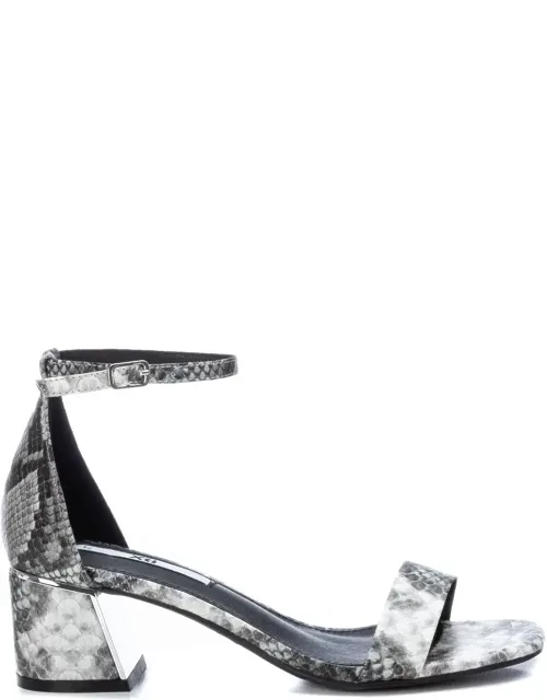 _sandals With Block Heel And Buckle Closure_