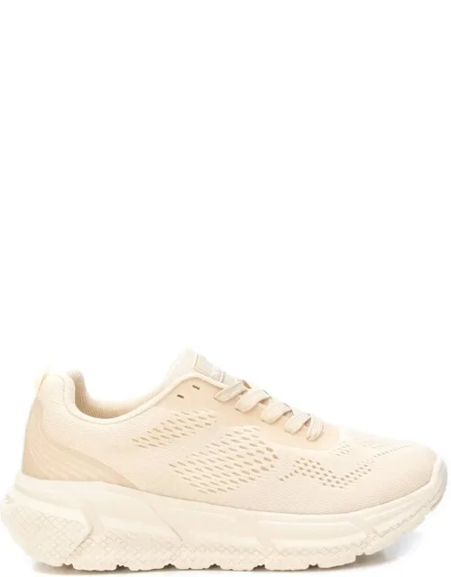 _sneakers With Lightweight Soles And Lacing For The Perfect Fit_