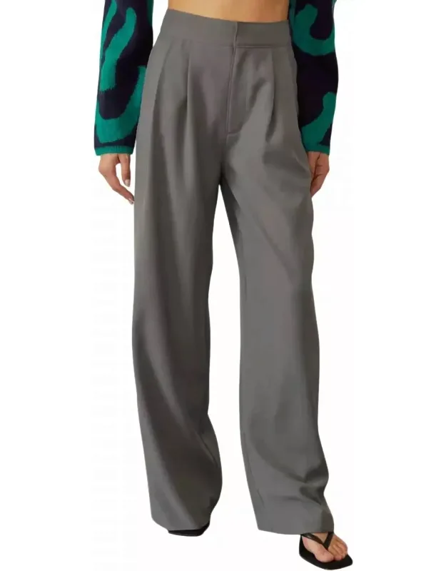 Suki Straight-leg Pleated Trousers
