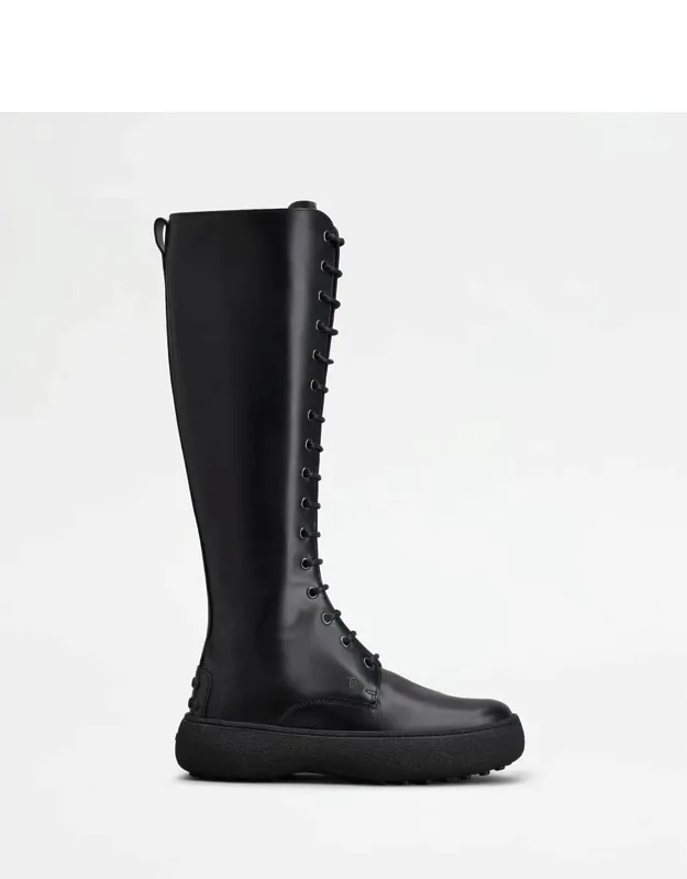 Lace-up Boots In Leather