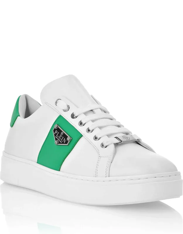 Lo-top Sneakers Triangle With Nappa Leather And Slide-safe Rubber Sole