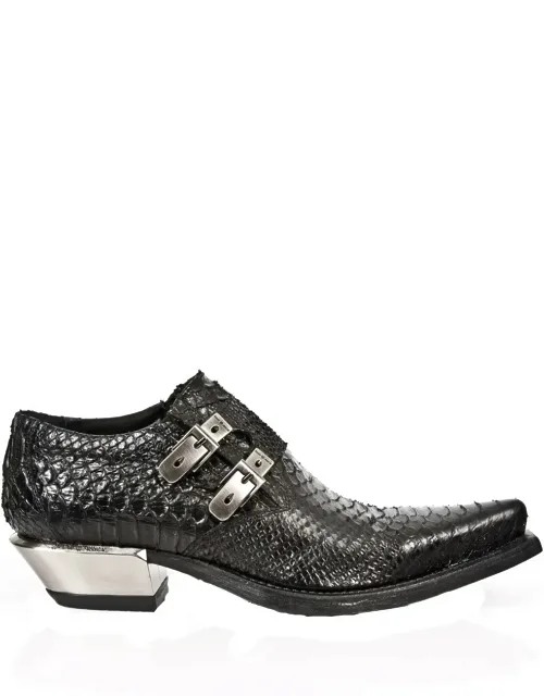 Embossed Leather Buckle West Boots