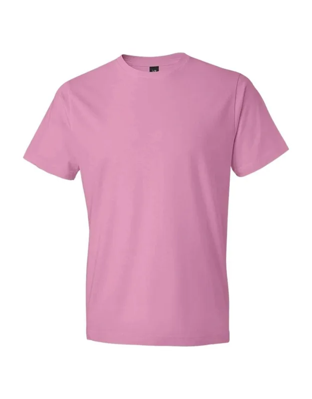 Softstyle Lightweight T-shirt, 100% Combed Ringspun Cotton, Modern Classic Fit