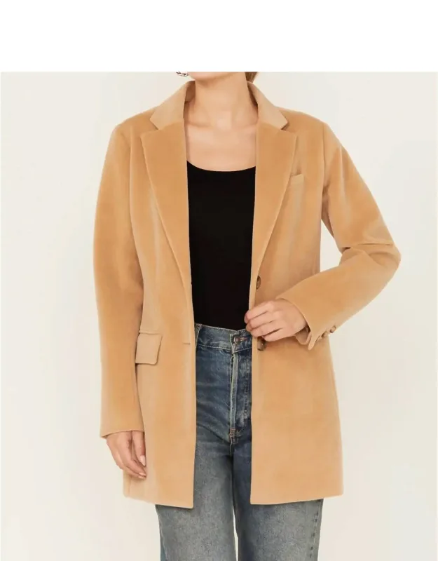 Karmela Blazer