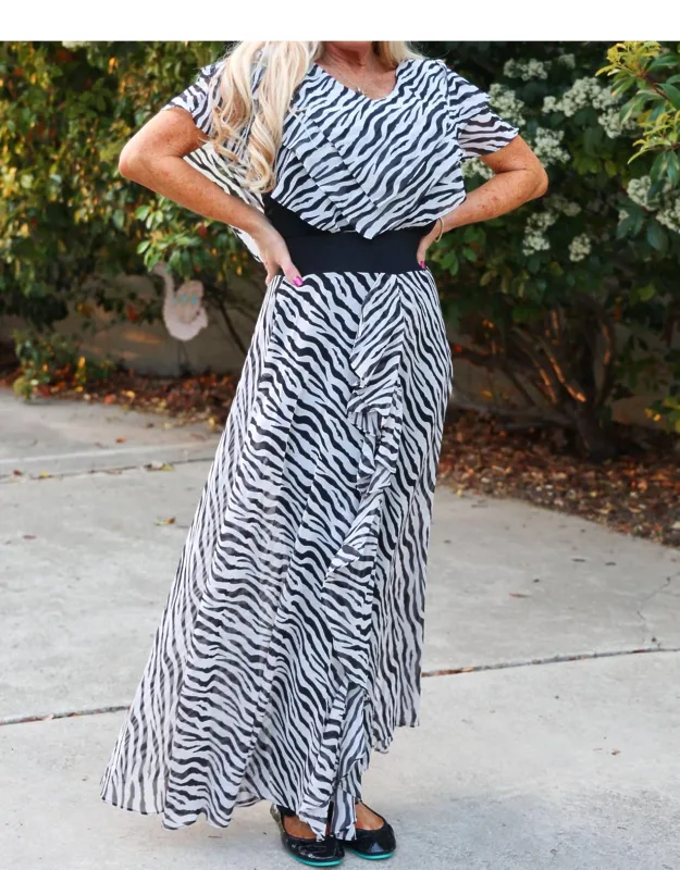 Sheer Ruffle Short Sleeve Zebra V Neck Top With Fitted Bodice