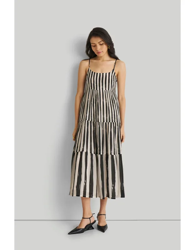 Strappy Tiered Maxi Dress With Adjustable Straps And Pockets
