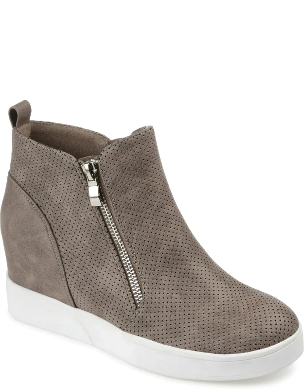Wide Width Sneaker Wedge