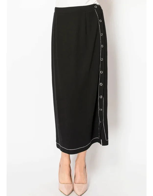 Skirt With Contrast Stitching & Eyelets