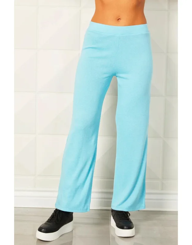 Soft Stretch Lounge Pant With Comfortable Fit And Trendy Cropped Design