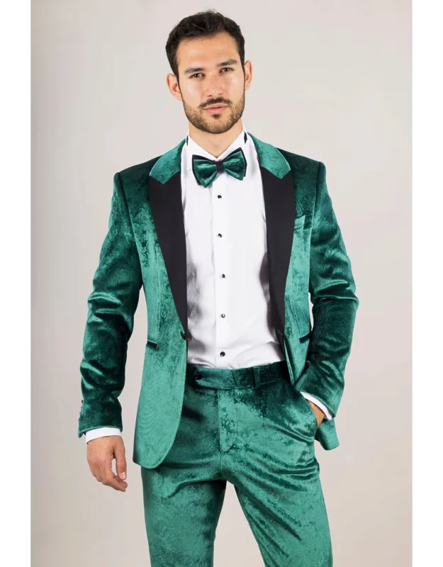 3 Piece Suit Velvet Paisley Shawl Collar Tuxedo With Luxurious Velvet Paisley Design And Tailored Fit