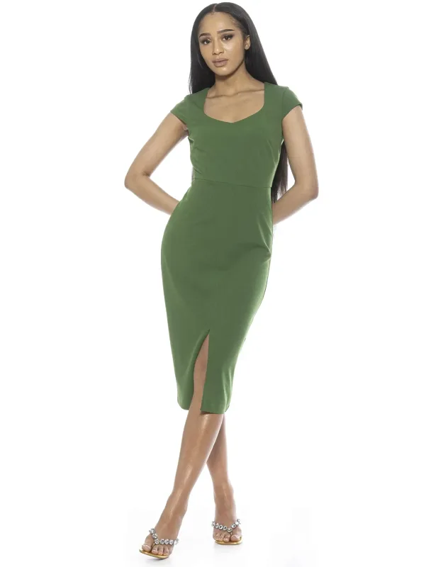 Gia Dress With Sweetheart Neckline And Front Slit