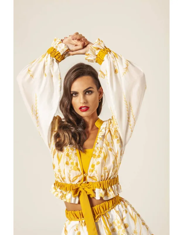 Leaf Neck Ruffle Blouse
