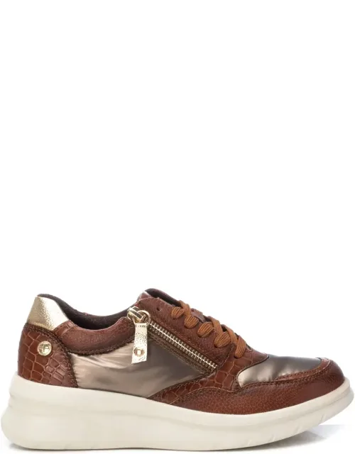 Casual Sneakers With Lacing And Lightweight Soles