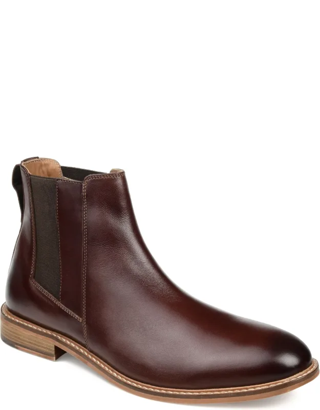 Wide Width Plain Toe Chelsea Boots