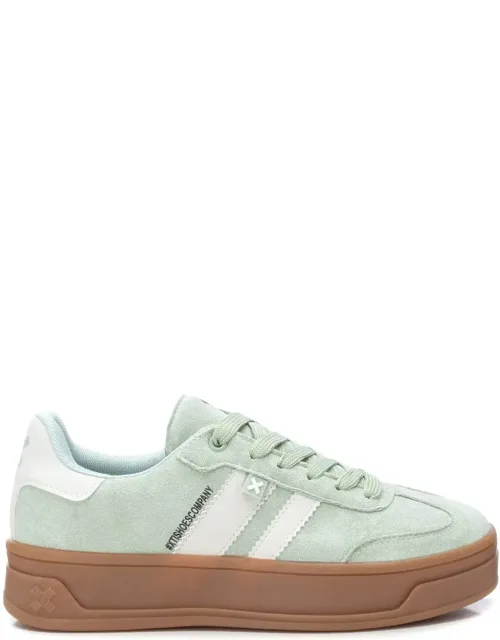 _sneakers With Lacing And Perfect Fit_
