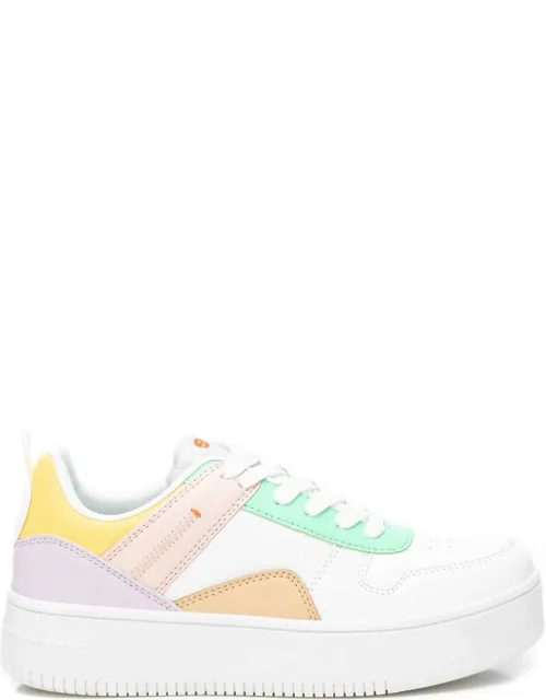 Sneakers With Lightweight Soles And Durable Non-slip Rubber Sole